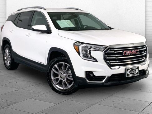 Used 2024 GMC Terrain SLT AWD/4WD image 1