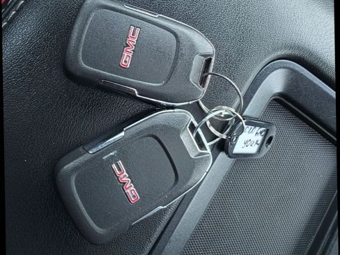 Used 2020 GMC Yukon SLT AWD/4WD image 22