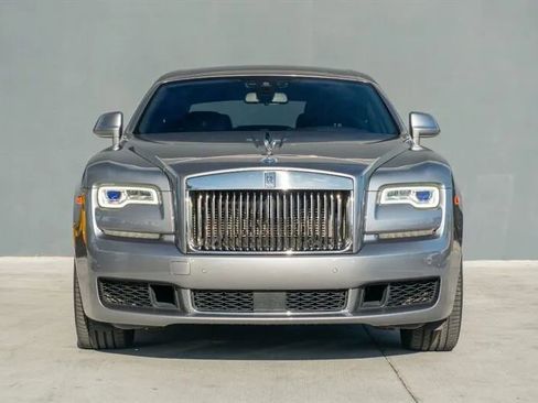 Used 2019 Rolls-Royce Ghost image 3