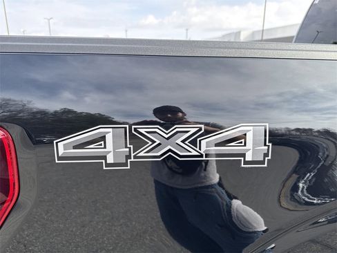 Used 2024 Ford F150 Lariat w/ Equipment Group 502A High image 19