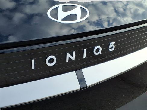 Used 2025 Hyundai Ioniq 5 SE image 5