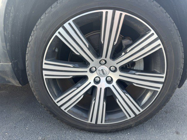 Used 2025 Volvo XC90 T8 Plus w/ Protection Package AWD/4WD image 5