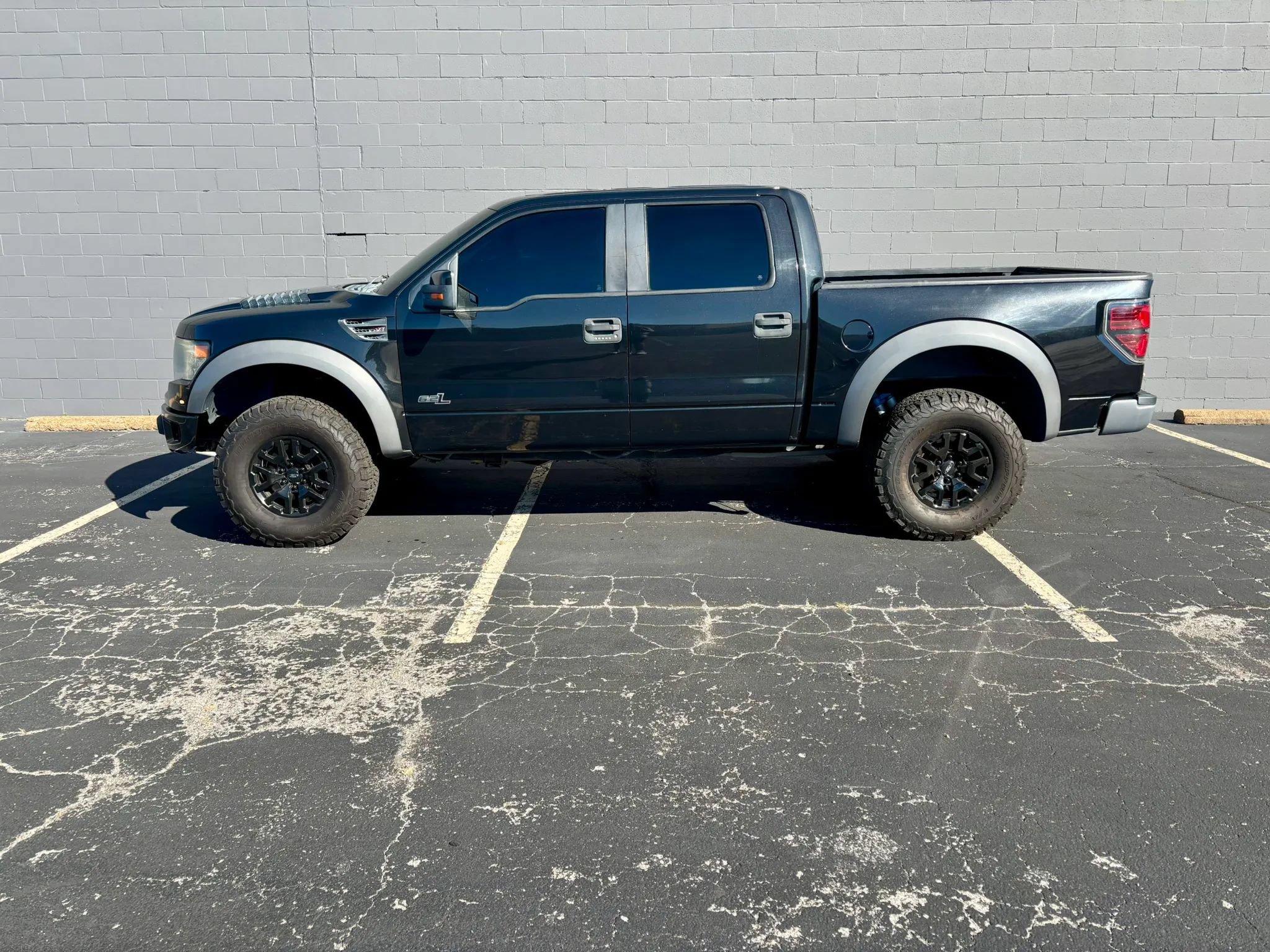 Used 2014 Ford F150 Raptor w/ Equipment Group 801A Luxury AWD/4WD image 1