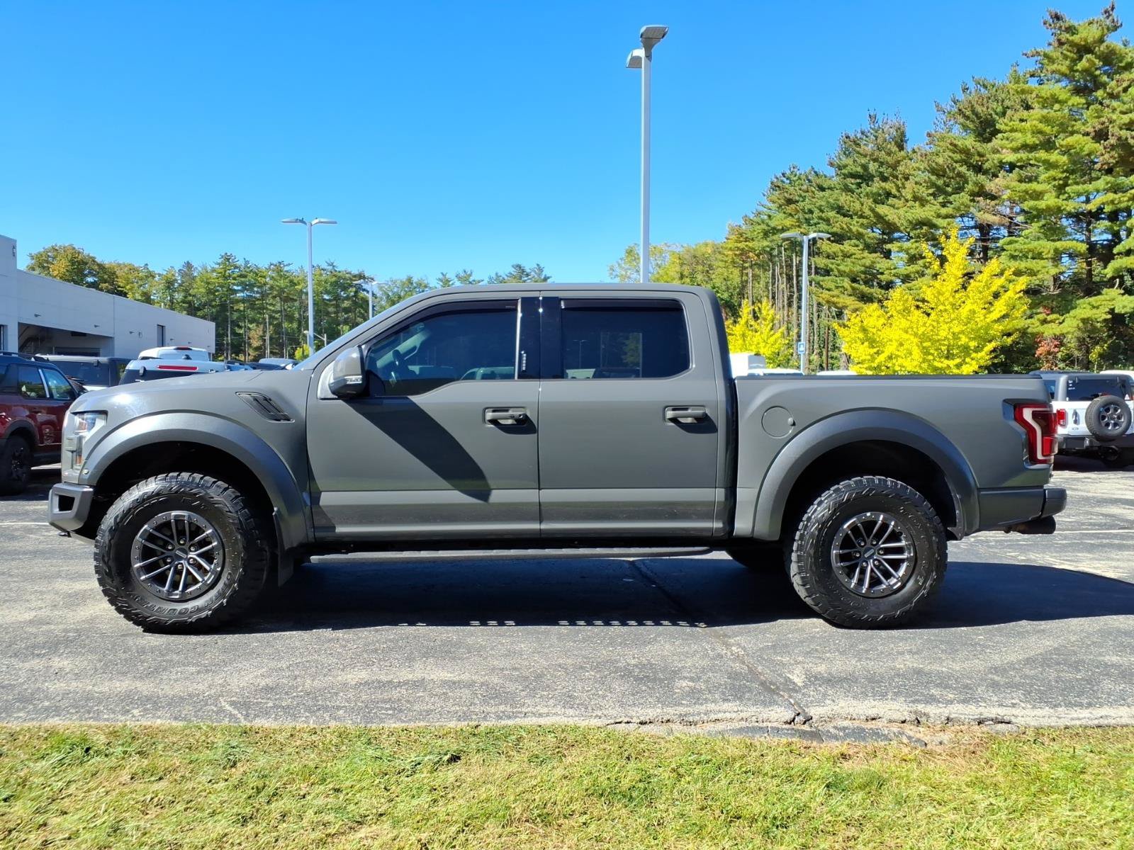 Used 2018 Ford F150 Raptor w/ Equipment Group 802A Luxury AWD/4WD image 6