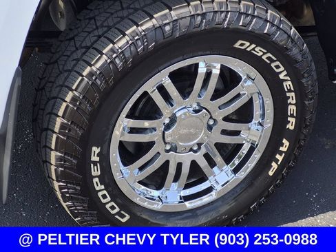 Used 2017 Toyota Tundra SR5 w/ SR5 Upgrade Package RWD image 7