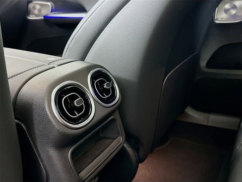 New 2026 Mercedes-Benz GLC 300 image 28