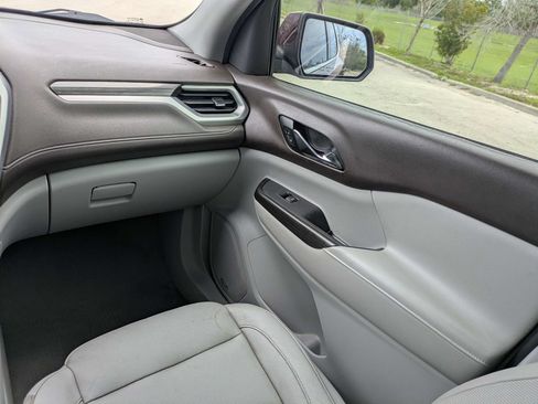 Used 2018 GMC Acadia SLT FWD image 21
