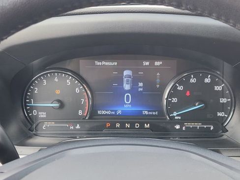 Used 2020 Ford Explorer XLT image 11