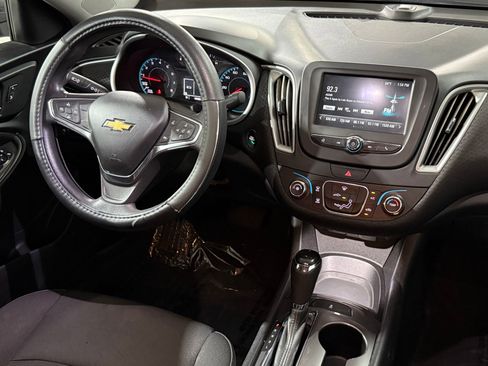 Used 2018 Chevrolet Malibu LS image 35