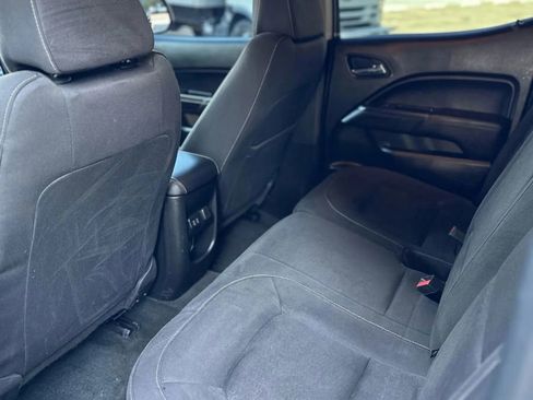 Used 2018 GMC Canyon SLE w/ SLE Convenience Package image 16