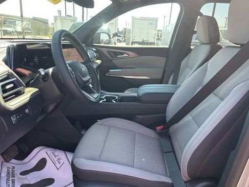 New 2026 Chevrolet Traverse LT image 15