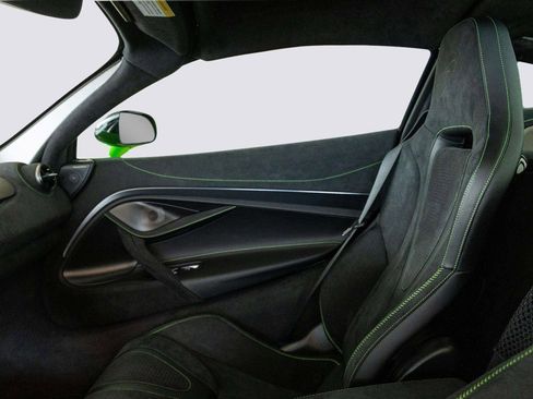 New 2026 McLaren 750S image 12