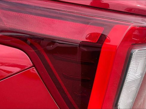 Used 2023 Ford Explorer ST-Line w/ Class IV Trailer Tow Package image 38