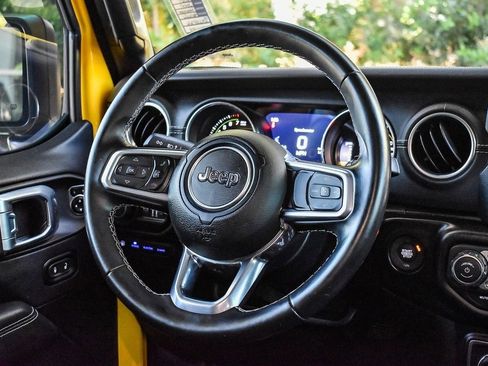 Used 2021 Jeep Wrangler Unlimited Sahara image 14