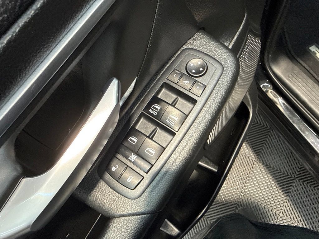 Used 2019 RAM 1500 Big Horn AWD/4WD image 14