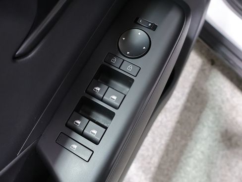 Used 2025 Hyundai Kona SEL AWD/4WD image 14