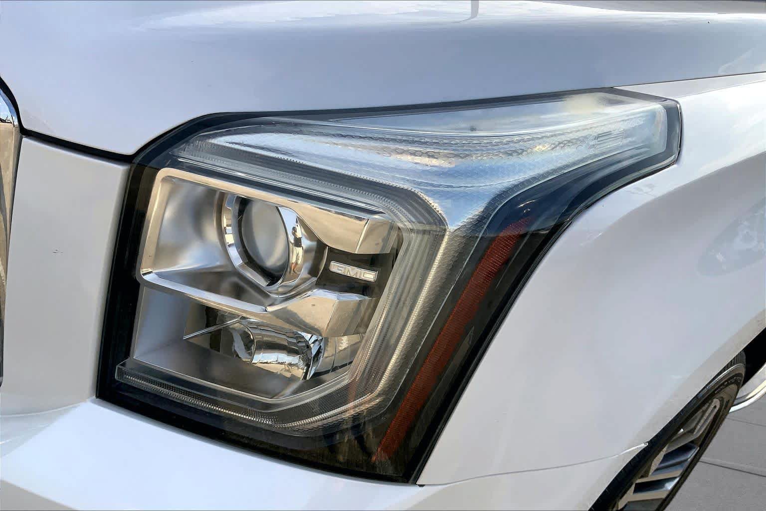 Used 2018 GMC Yukon SLT w/ Premium Edition RWD image 27