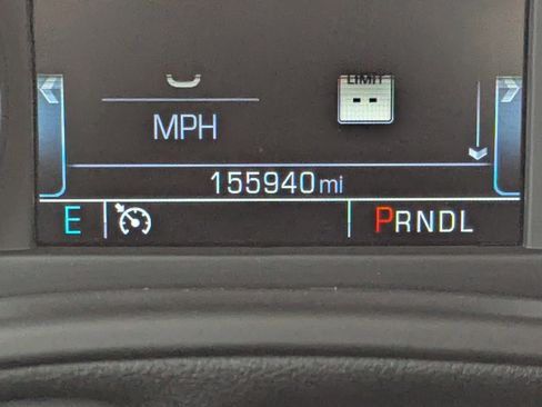 Used 2019 GMC Yukon XL SLT image 2