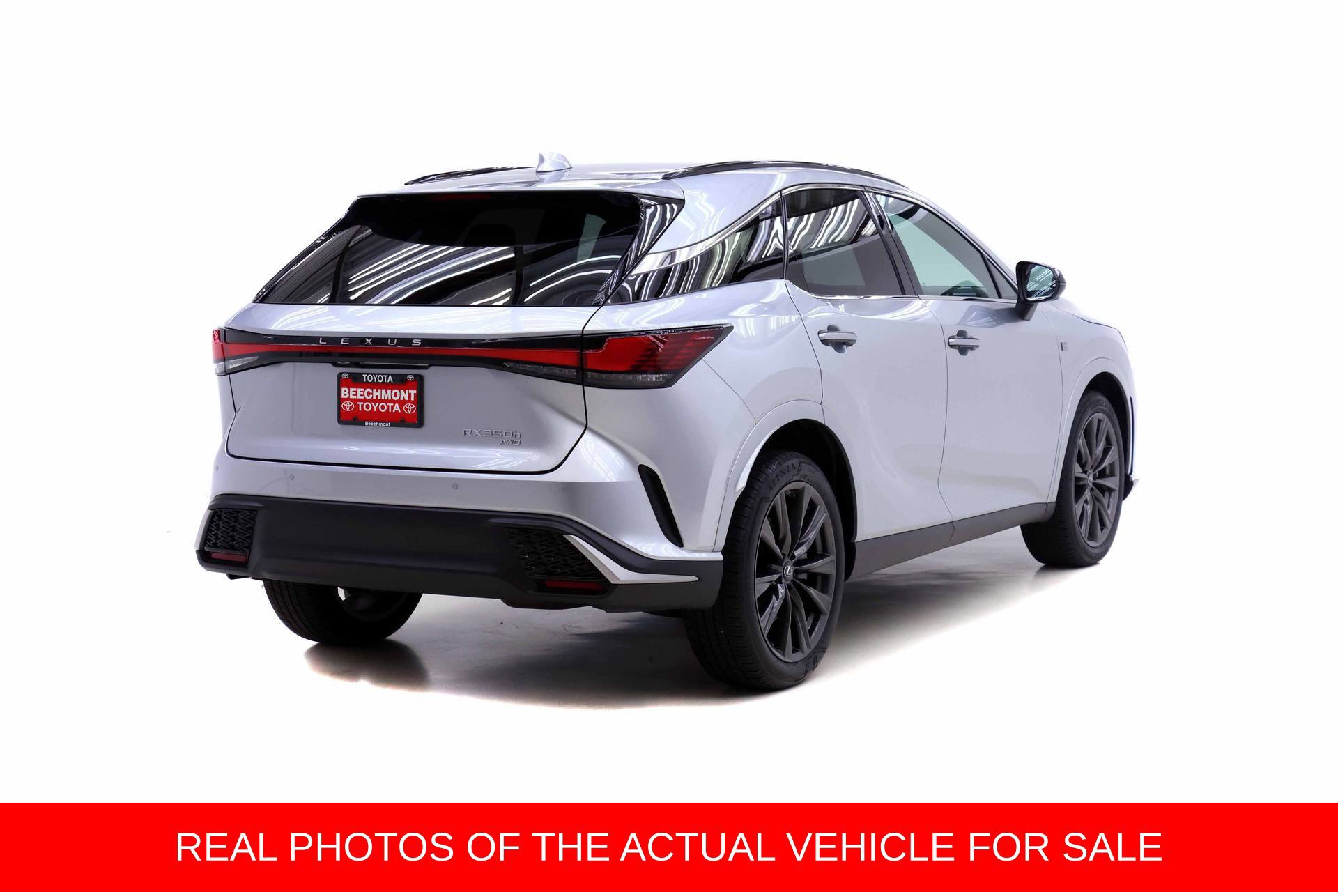 Used 2025 Lexus RX 350h w/ Convenience Package AWD/4WD image 2