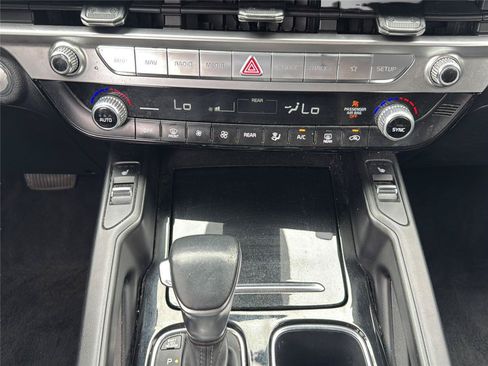 Used 2024 Kia Telluride S w/ S Sunroof Package AWD/4WD image 13
