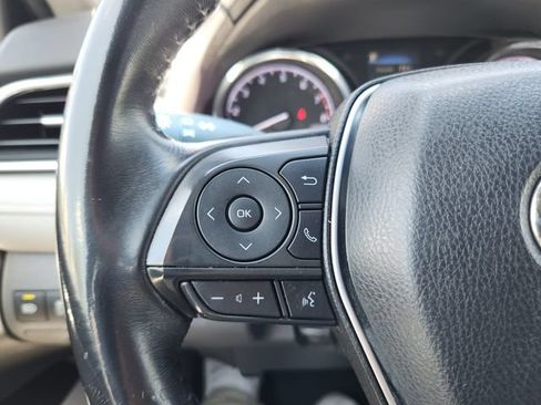 Used 2018 Toyota Camry SE w/ Moonroof Package FWD image 28