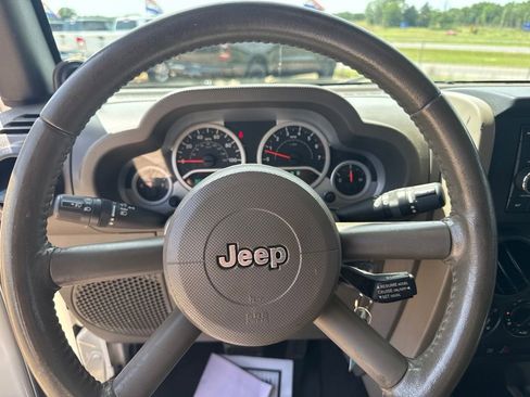 Used 2008 Jeep Wrangler Unlimited Rubicon w/ PWR Convenience Group AWD/4WD image 8