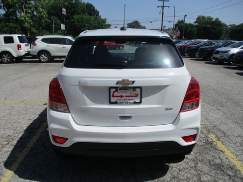 Used 2020 Chevrolet Trax LS AWD/4WD image 12