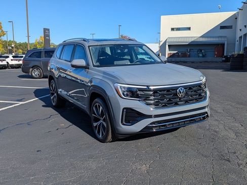 New 2026 Volkswagen Atlas SEL Premium R-Line AWD/4WD image 3