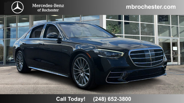 Used 2022 Mercedes-Benz S 500 4MATIC image 1