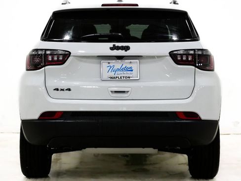 New 2026 Jeep Compass Latitude image 7