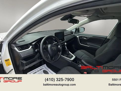 Used 2022 Toyota RAV4 XLE w/ Convenience Package FWD image 8