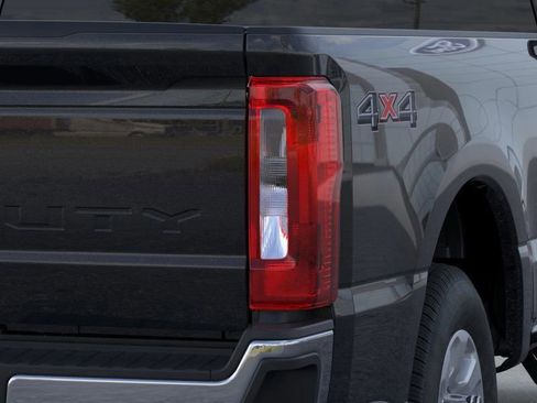 New 2025 Ford F250 XLT image 21