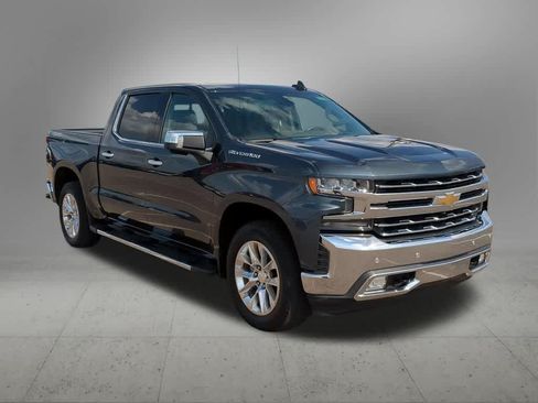 Used 2019 Chevrolet Silverado 1500 LTZ w/ LTZ Premium Package AWD/4WD image 8