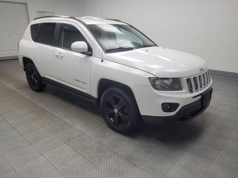 Used 2014 Jeep Compass Latitude AWD/4WD image 10