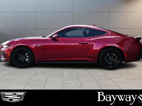 Used 2025 Ford Mustang GT Premium RWD image 5