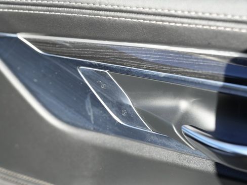 Used 2016 BMW 750i xDrive image 40