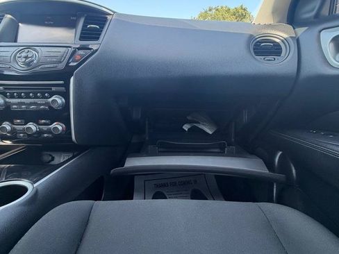 Used 2019 Nissan Pathfinder S FWD image 29