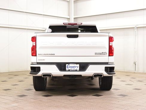 Used 2024 Chevrolet Silverado 1500 High Country w/ High Country Premium Package AWD/4WD image 7