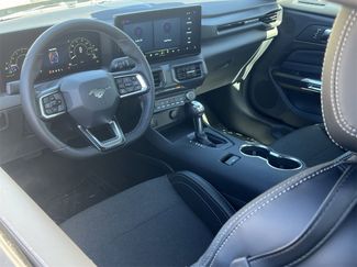 New 2025 Ford Mustang Coupe video 2