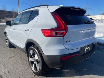 New 2026 Volvo XC40 B5 Plus w/ Protection Package Premier