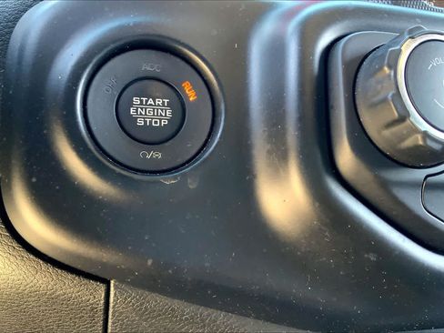 Used 2021 Jeep Gladiator Rubicon AWD/4WD image 31