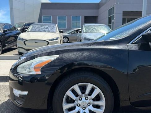 Used 2014 Nissan Altima 2.5 S FWD image 7