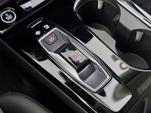 Certified 2025 Audi Q6 e-tron Premium w/ Convenience Package image 16