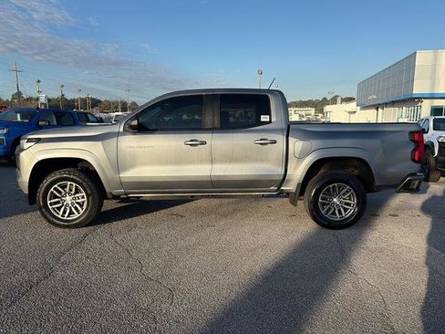 Used 2023 Chevrolet Colorado LT w/ LT Convenience Package II image 4