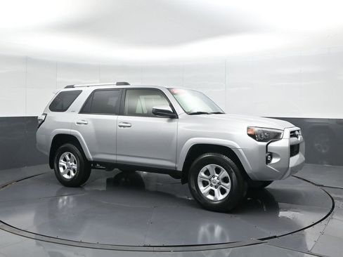 Used 2024 Toyota 4Runner SR5 image 4