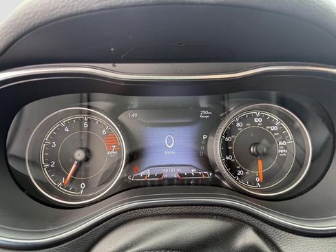 Used 2020 Jeep Cherokee Limited image 19