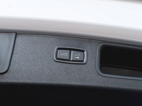 New 2026 Porsche Macan image 34