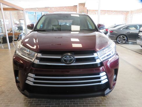 Used 2019 Toyota Highlander SE image 65