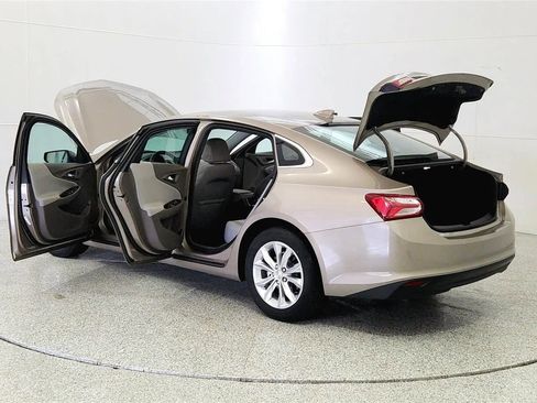 Used 2022 Chevrolet Malibu LT image 11