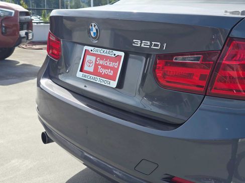 Used 2014 BMW 320i Sedan RWD image 13